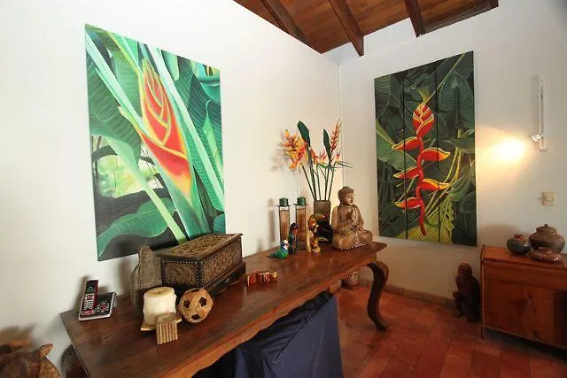 Casa Del Mar